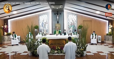 Dekorasi Altar Thomas Ikut Mengungkapkan Syukur atas Pembaruan Kaul Frater CICM